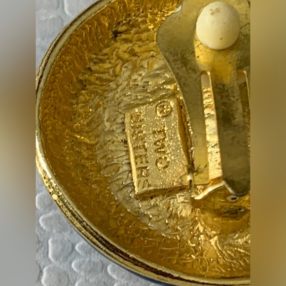 RARE - Signed Two Sisters Clip on Earrings.Gold plated.Blue Cabochons,Enamel. - Picture 8 of 12